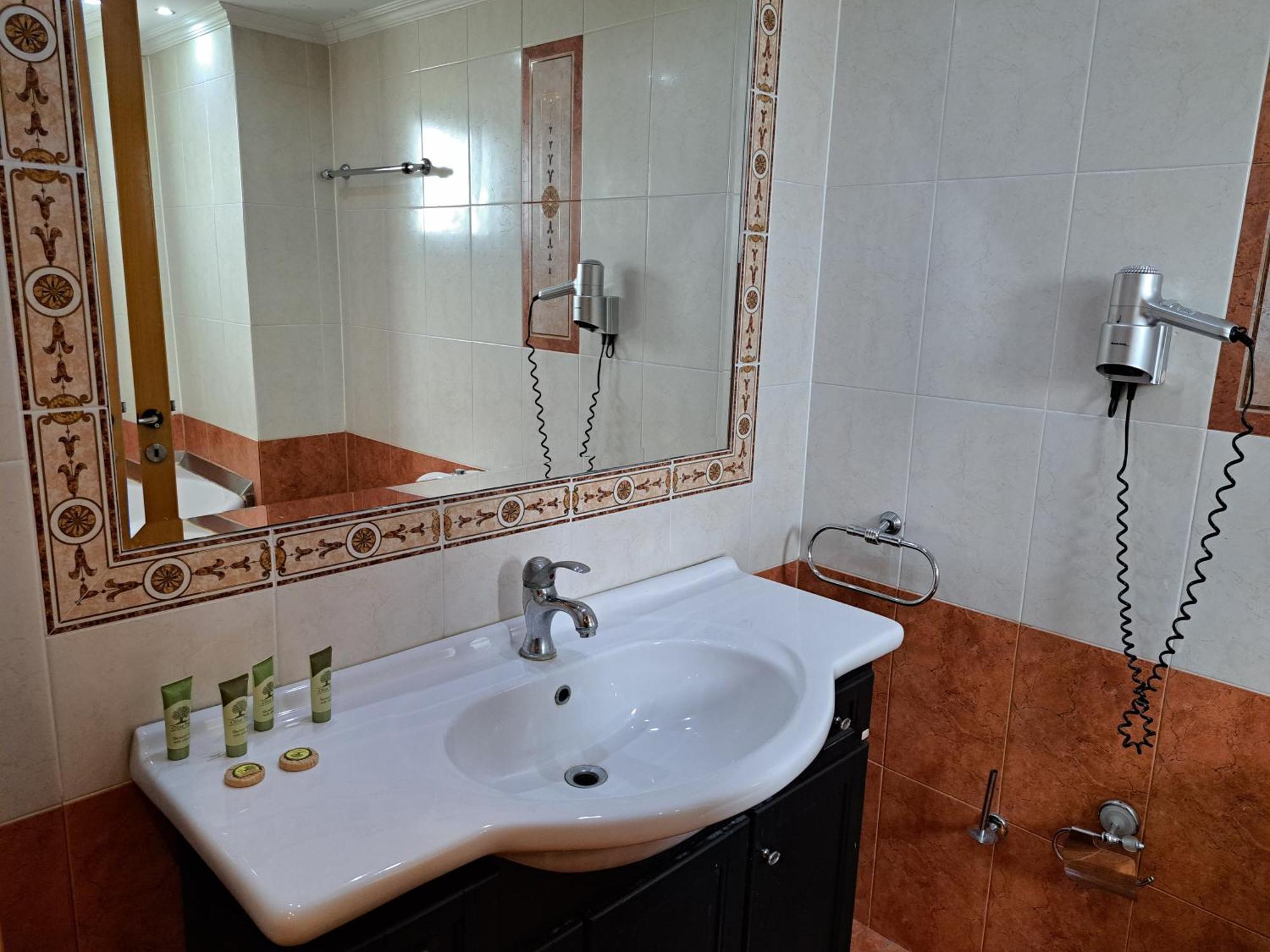 Nefeli Hotel Alimos Luaran gambar