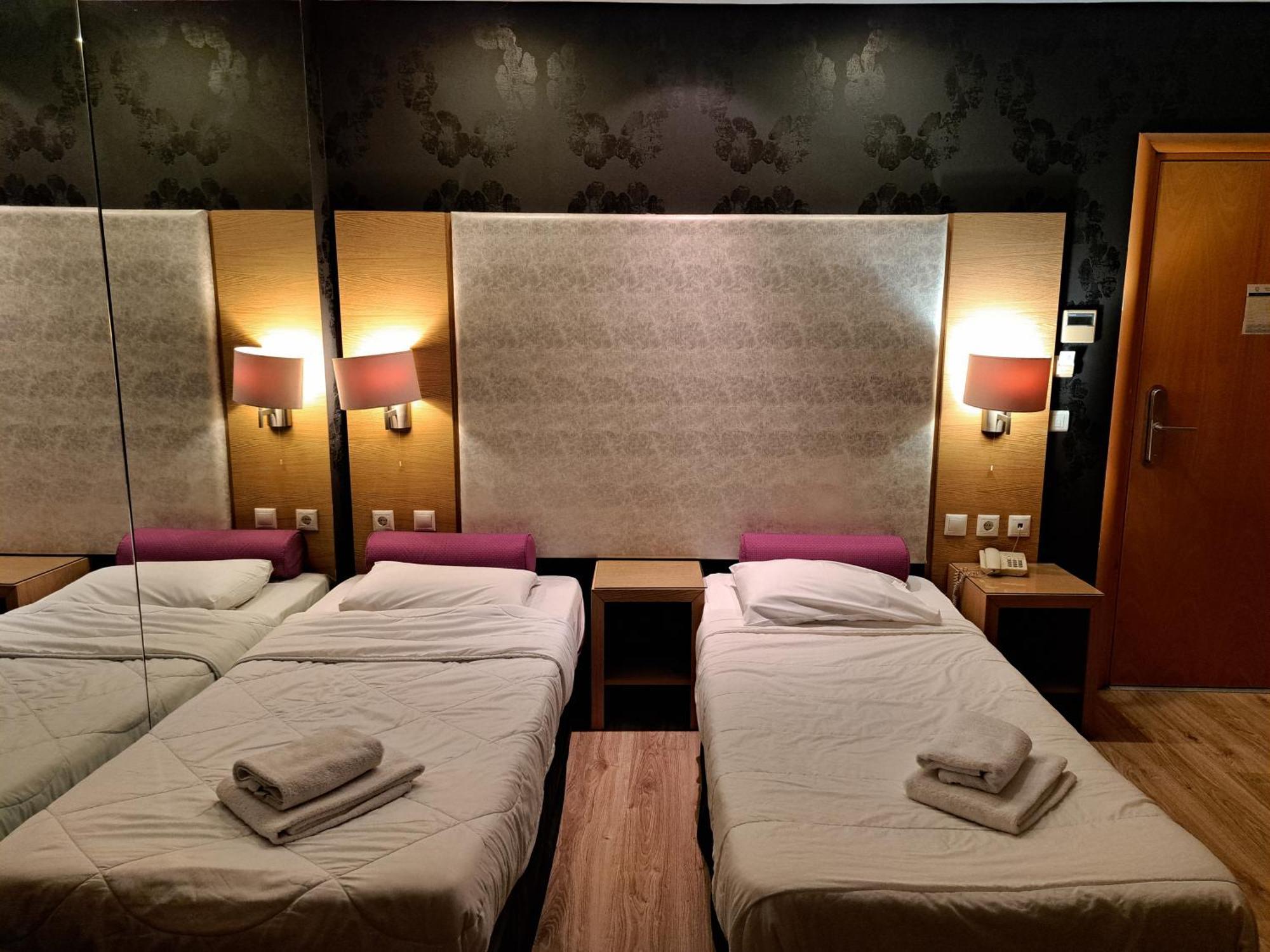 Nefeli Hotel Alimos Luaran gambar